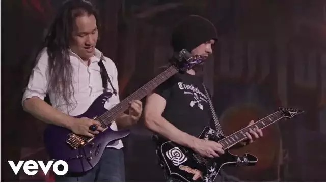 DragonForce - Through The Fire And Flames (Live)