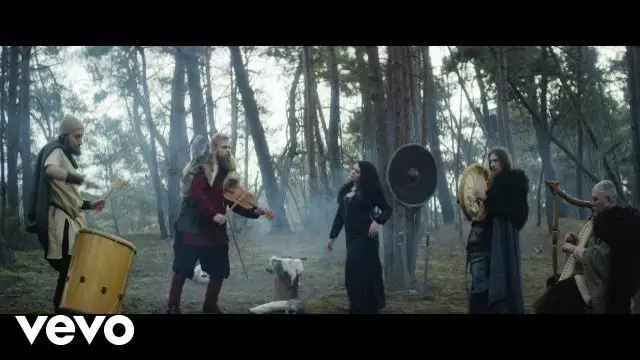 SKÁLD - Flúga