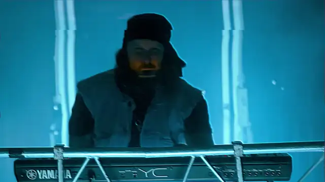 H.E.A.T - Disaster (Official Video)